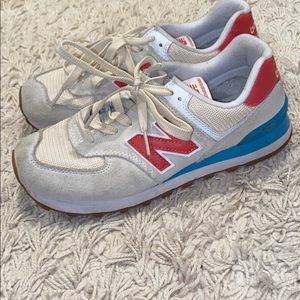 Classic new balances 574 cream blue and red